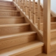 Влияние древесины на прочность лестницы