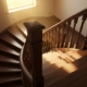 Натуральность и тепло деревянных лестниц