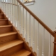 Обновление покрытия деревянной лестницы