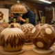 Изготовление декора из дерева для круглых светильников