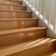 Применение современных лаков для лестниц